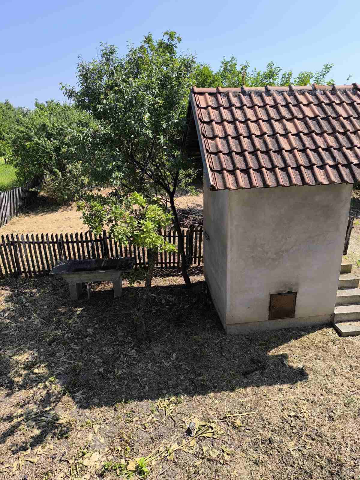 Kuća i građevinsko zemljište Surduk