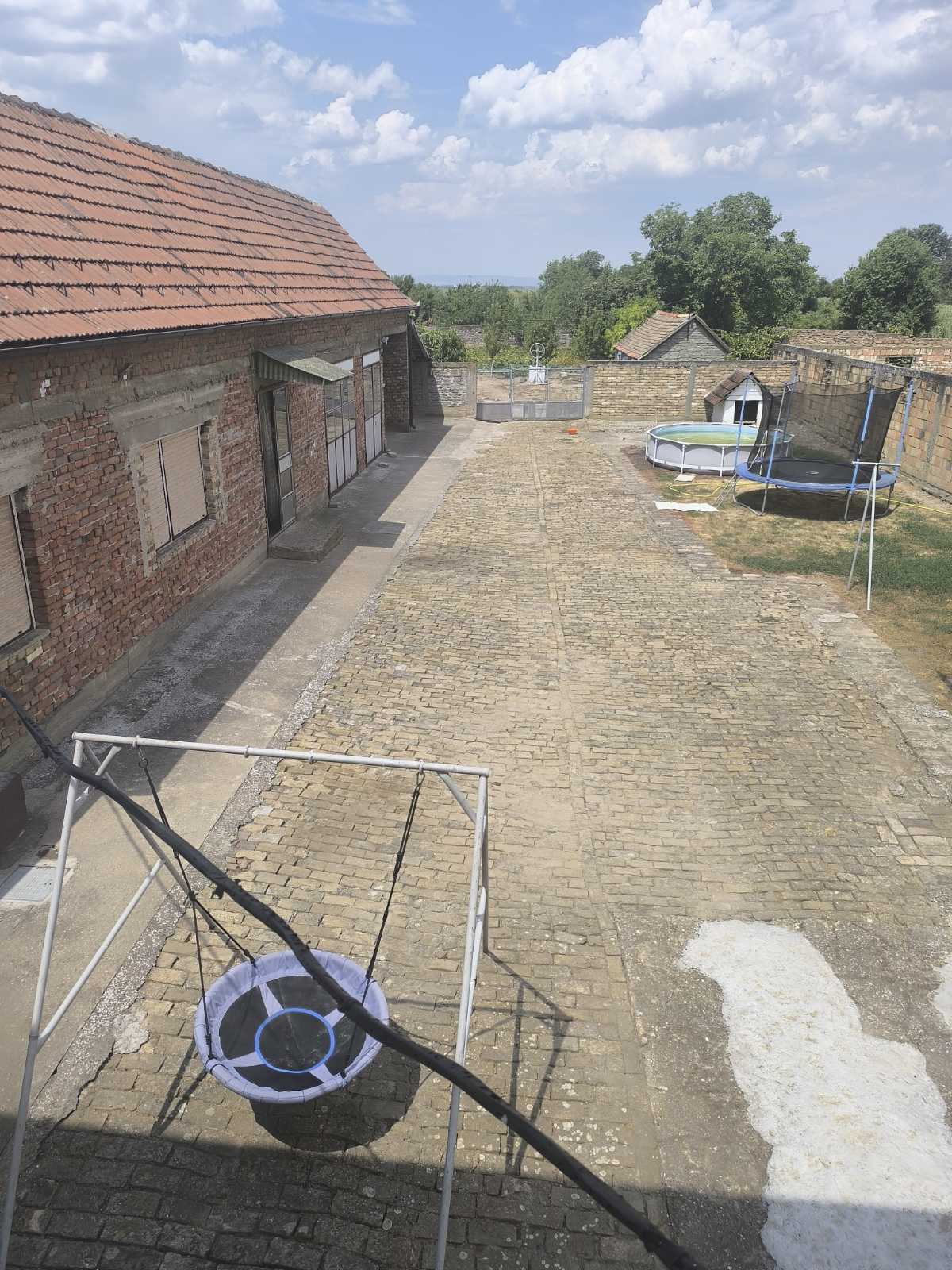 Kuća u Popincima 250 m2 Kuća u Popincima 250 m2