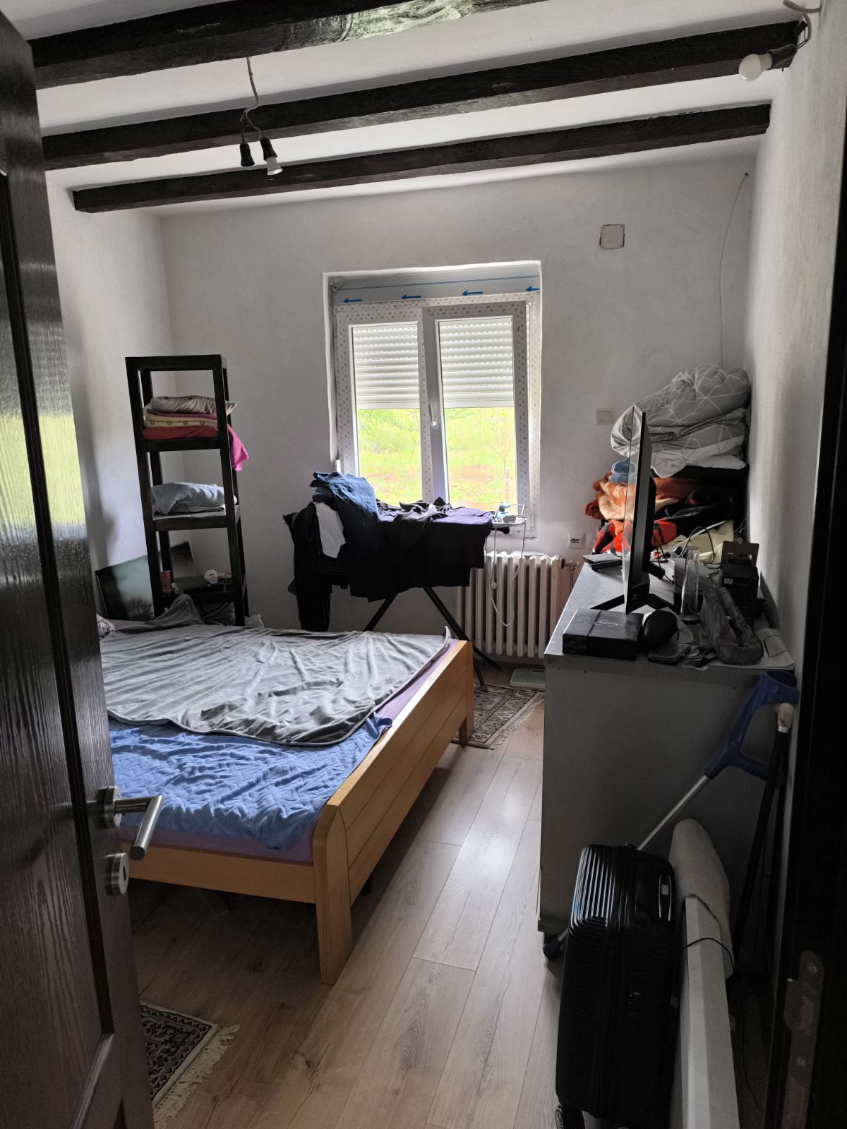 Kuća i hala u Karlovčiću