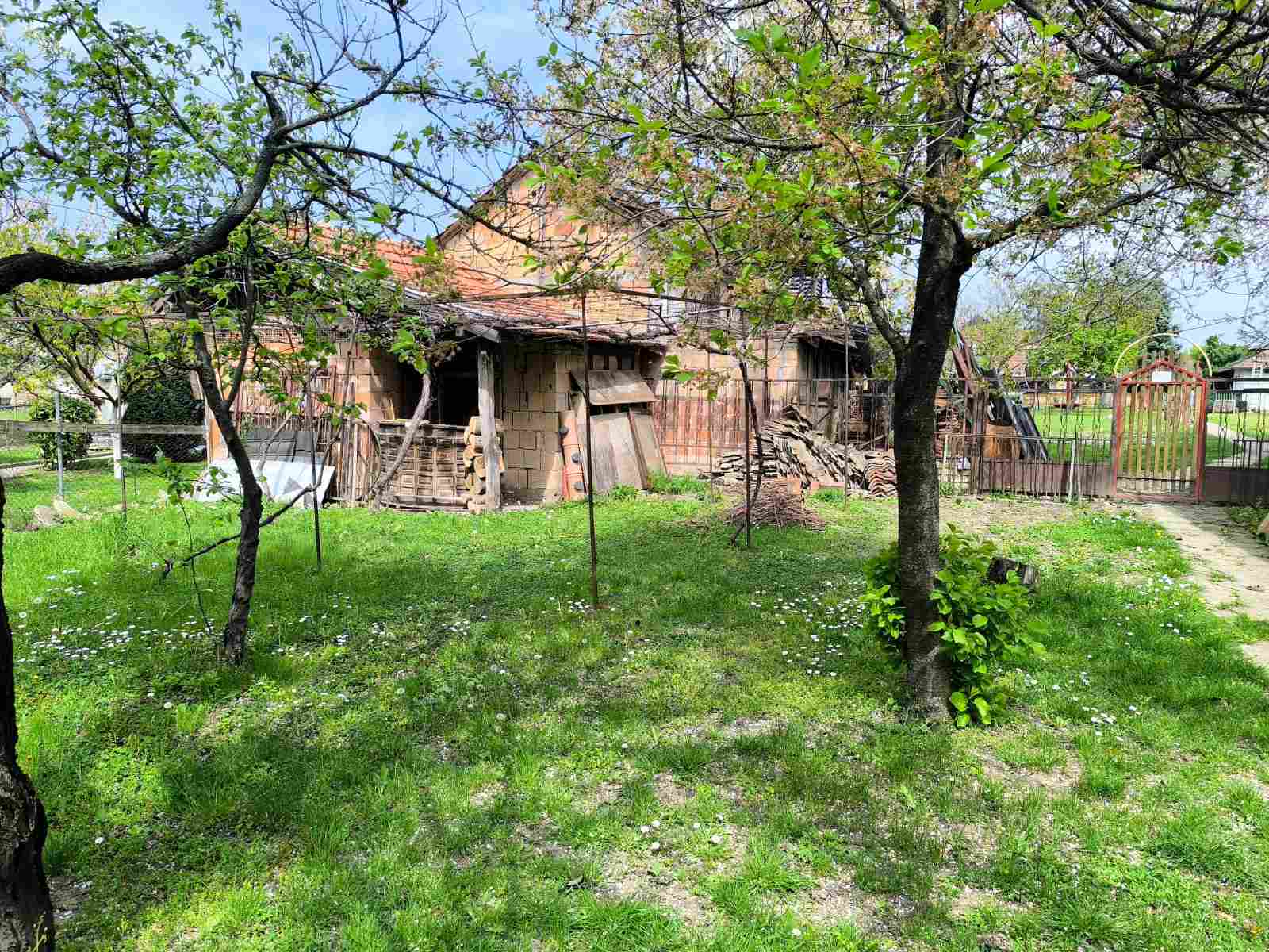 Kuća u Inđiji 187 m2 Kuća u Inđiji 187 m2