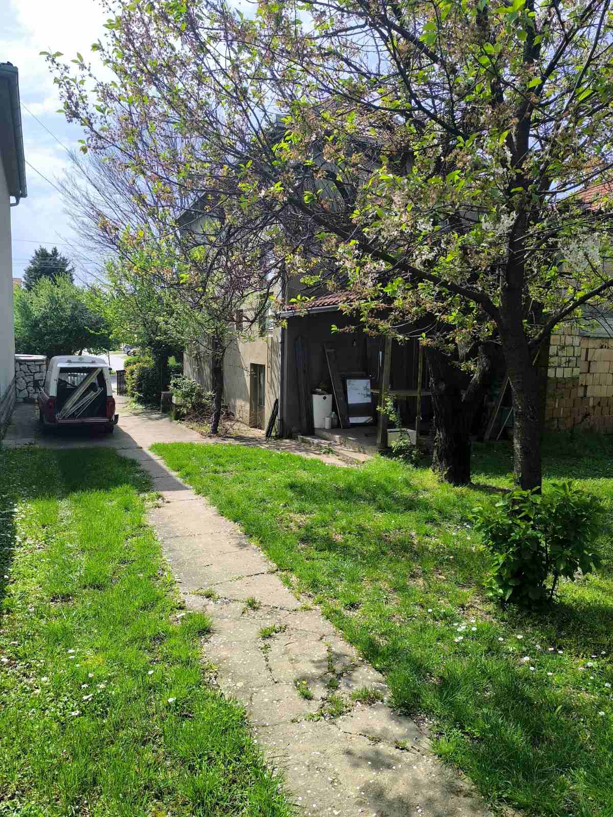 Kuća u Inđiji 187 m2
