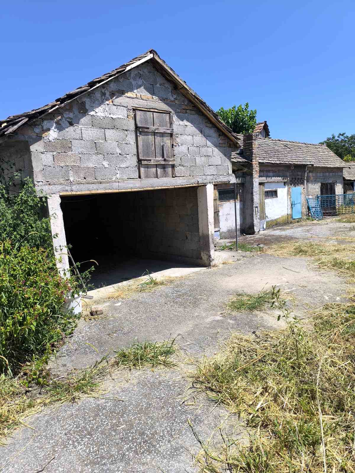 Kuća u Deču