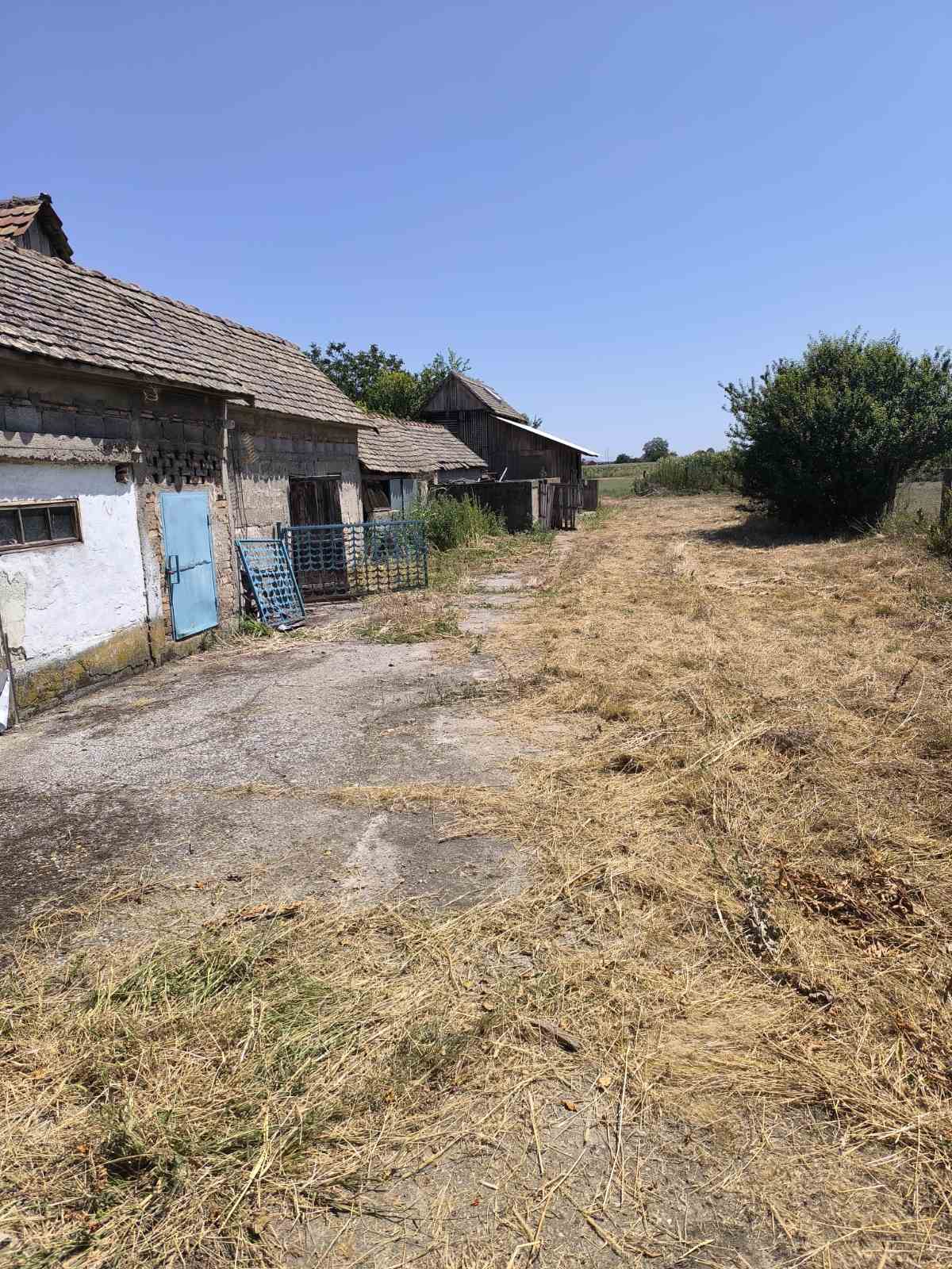 Kuća u Deču