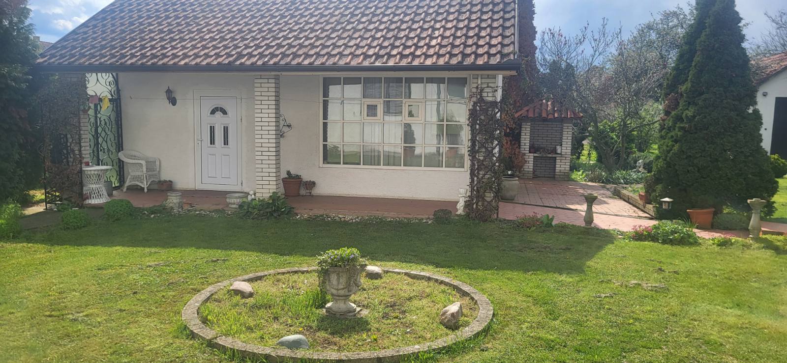 Kuća u Pećincima – izdavanje