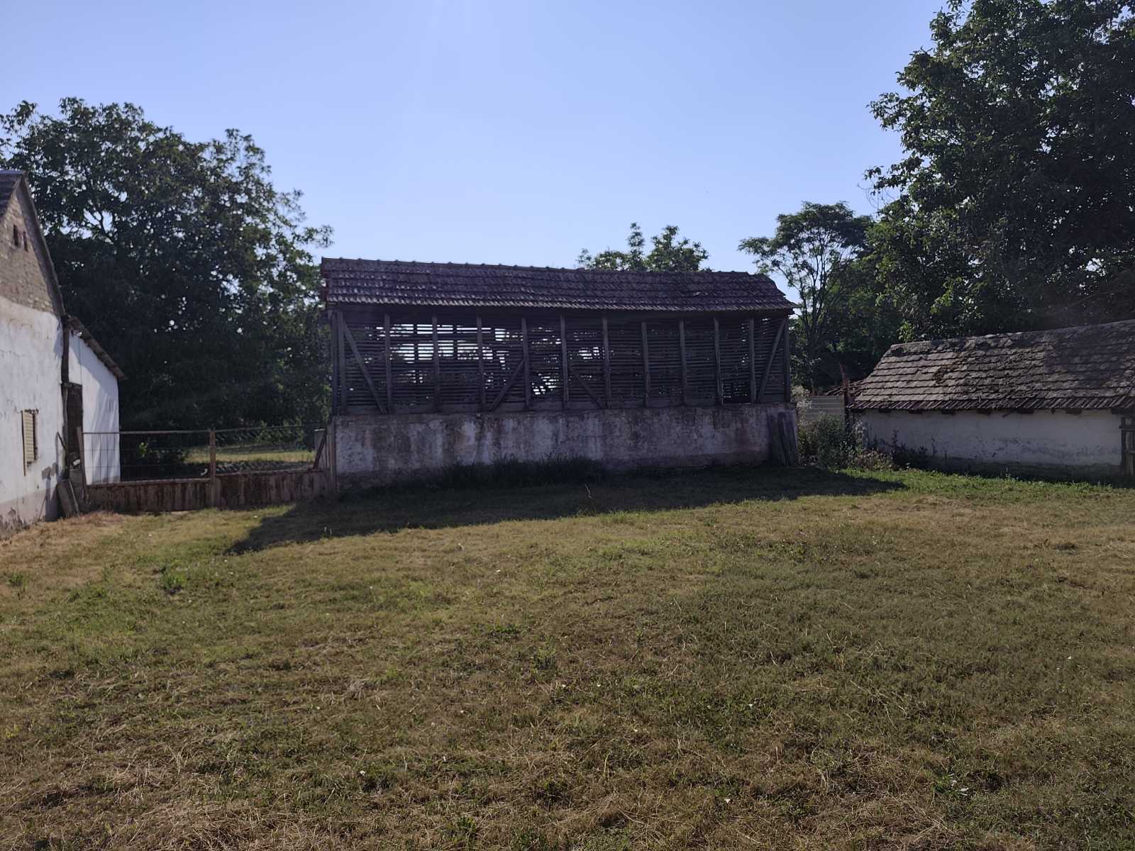 Kuća u Brestaču, siva faza – 170m2 Kuća u Brestaču, siva faza – 170m2