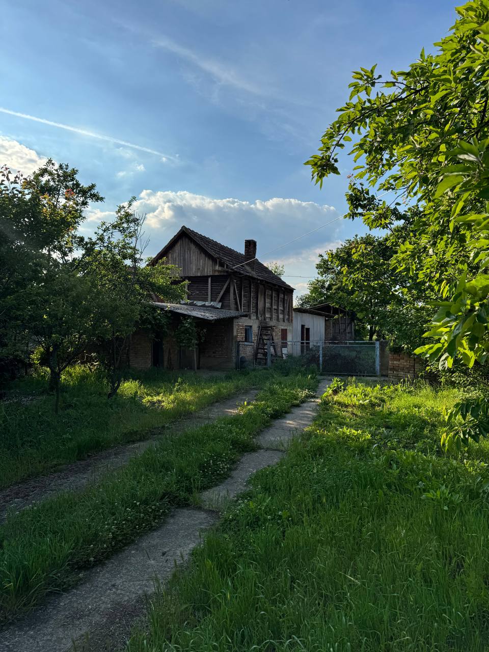 Kuća i građevinsko zemljište Ogar