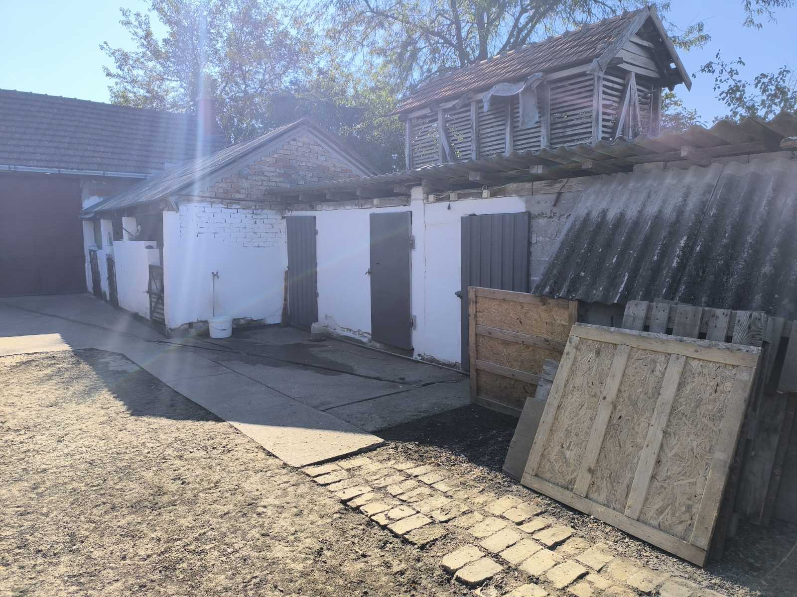 Kuća u Deču 170m2 Kuća u Deču 170m2